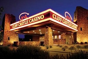 Castle Casino free spins and a luxury cruise